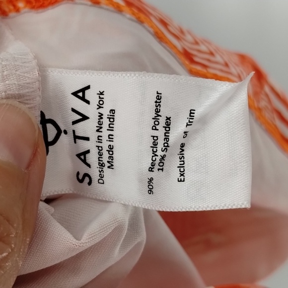 Satva orange & white athletic top size small racerback adjustable strap w/bra - Picture 9 of 9